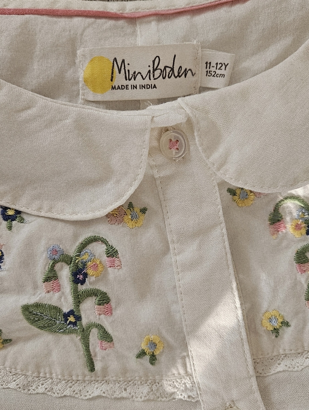 Mini Boden White Embroidered Peter Pan Collar Top